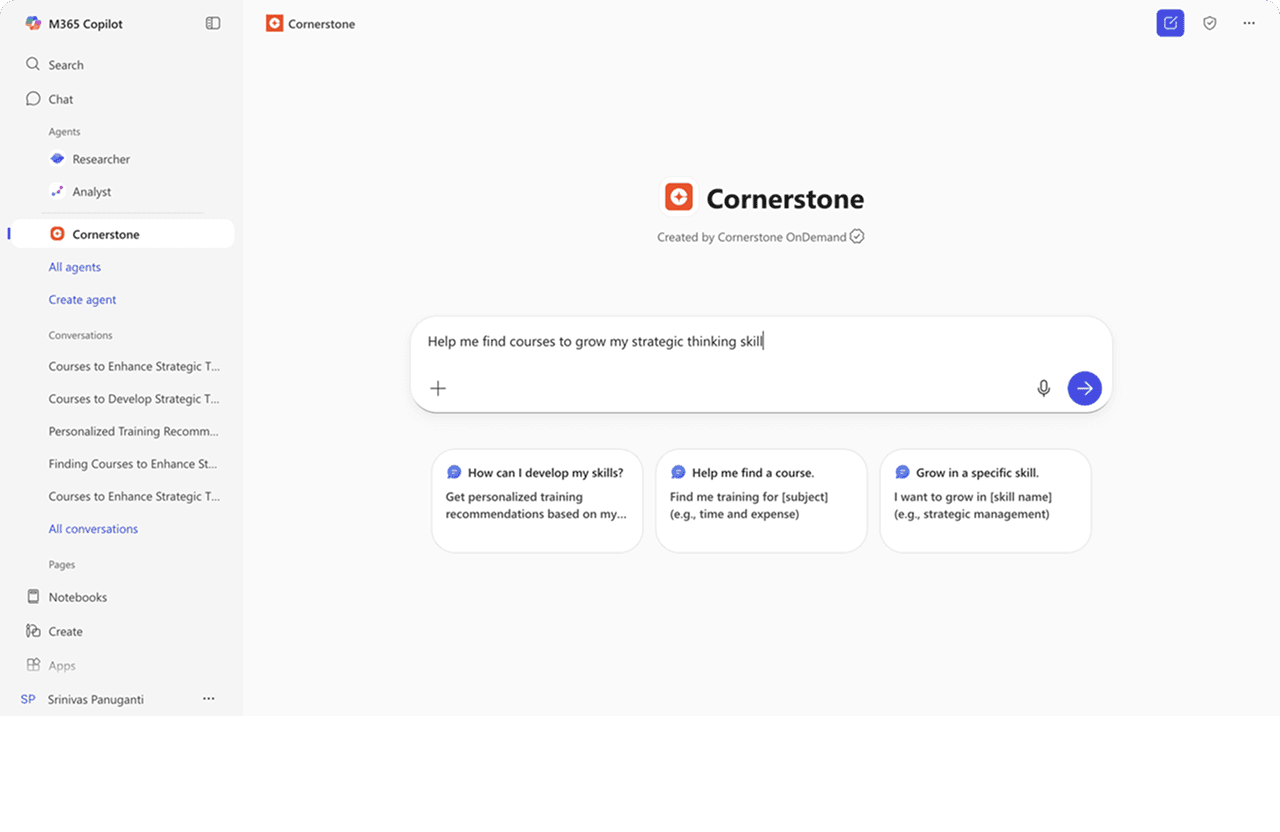 Uma captura de tela do aplicativo Cornerstone do Microsoft 365 Copilot com uma consulta "Me ajude a encontrar cursos para desenvolver minha habilidade de pensamento estratégico".